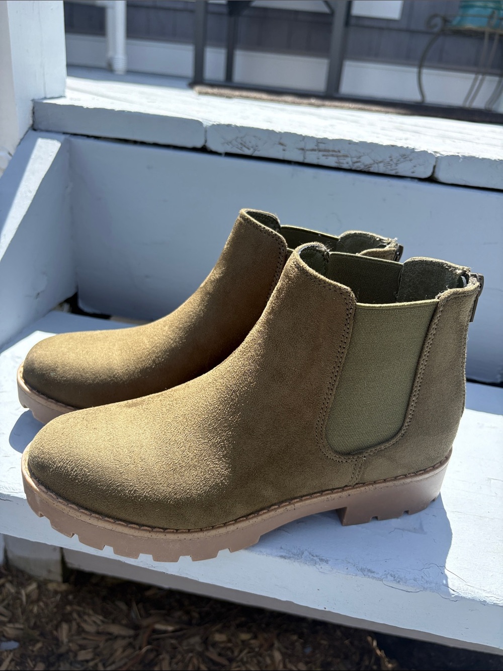 ESPRIT Chelsea Boots Back Zip Army Green Size 7 Like New